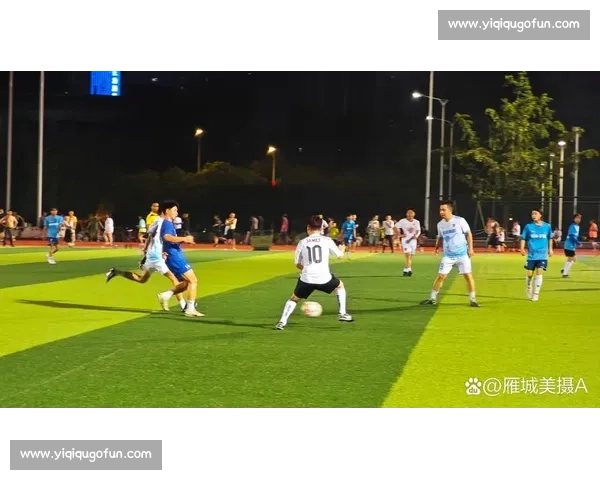 以足球设施升级为核心推动城市体育发展新格局促进全民健身发展